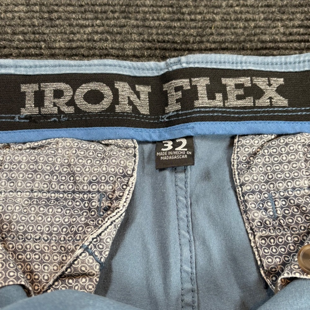 Iron Flex Mens Blue Flat Front Chino Shorts Size 32 Stretch Cotton Blend - Picture 3 of 4